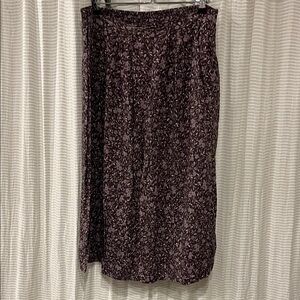 Sag Harbor 1X Floral Purple Shin Length Skirt